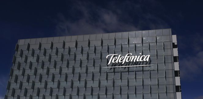 Telefónica ultima el gran cable submarino de fibra del Caribe