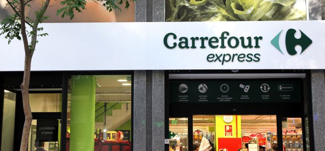 La gran distribución pide libertad de horarios para batir a Amazon